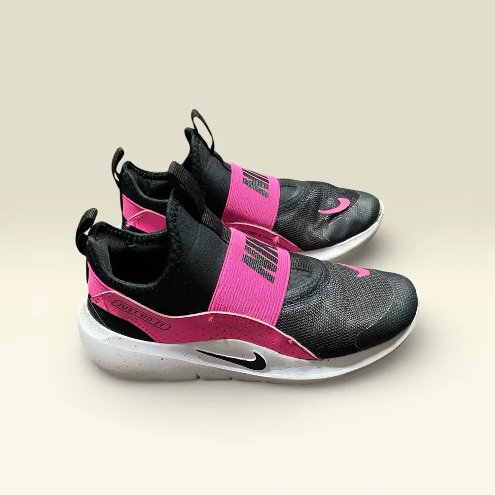 Nike Flex Runner 4 Kids Black and Pink Sneakers